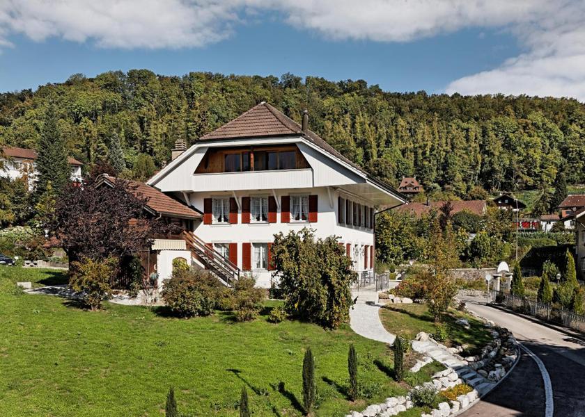 Canton of Bern Spiez Exterior view