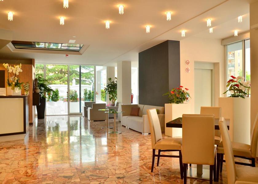 Veneto San Michele al Tagliamento Shared lounge/TV area