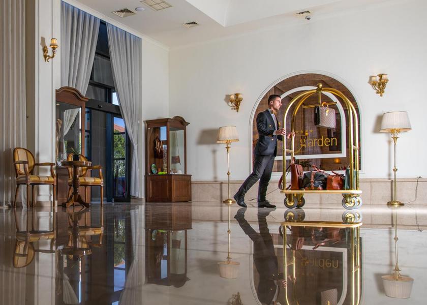 Kosovo Pristina Lobby