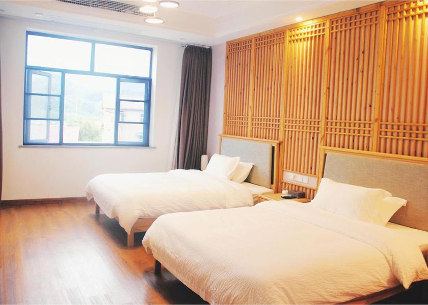 Hunan Zhangjiajie Deluxe Double or Twin Room with Mountain View