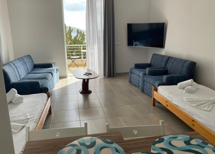 Vlorë County Sarandë Apartment with Balcony