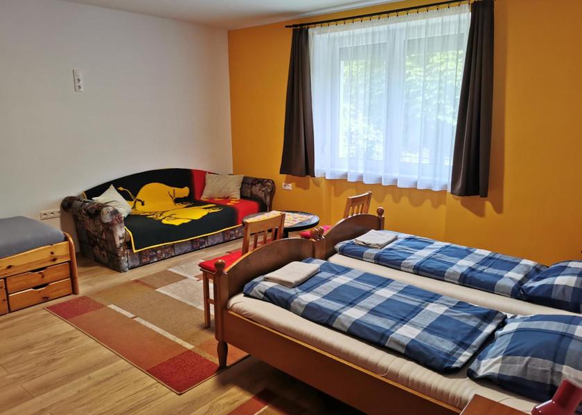 Veszprém County Tapolca Family Room with Bath