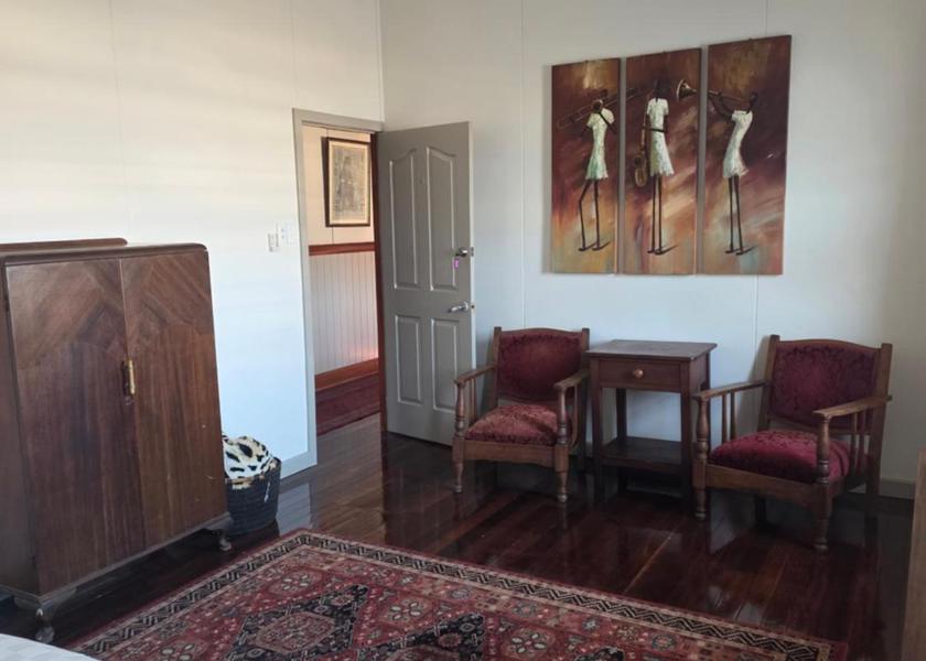 Queensland Gympie Queen Room with Shared Bathroom