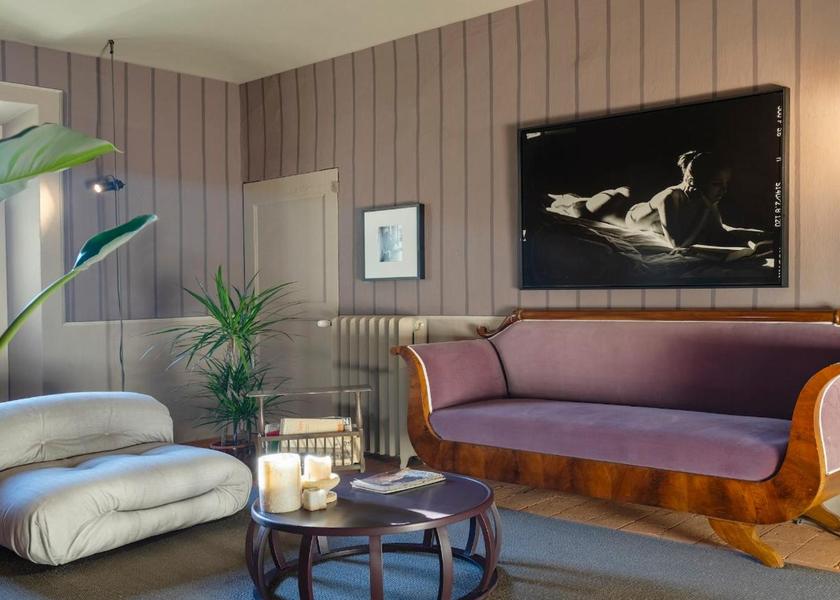 Piedmont Santo Stefano Belbo Shared lounge/TV area