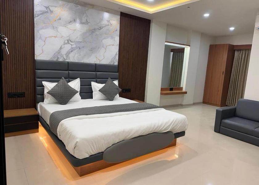 Gujarat Anand Deluxe Room
