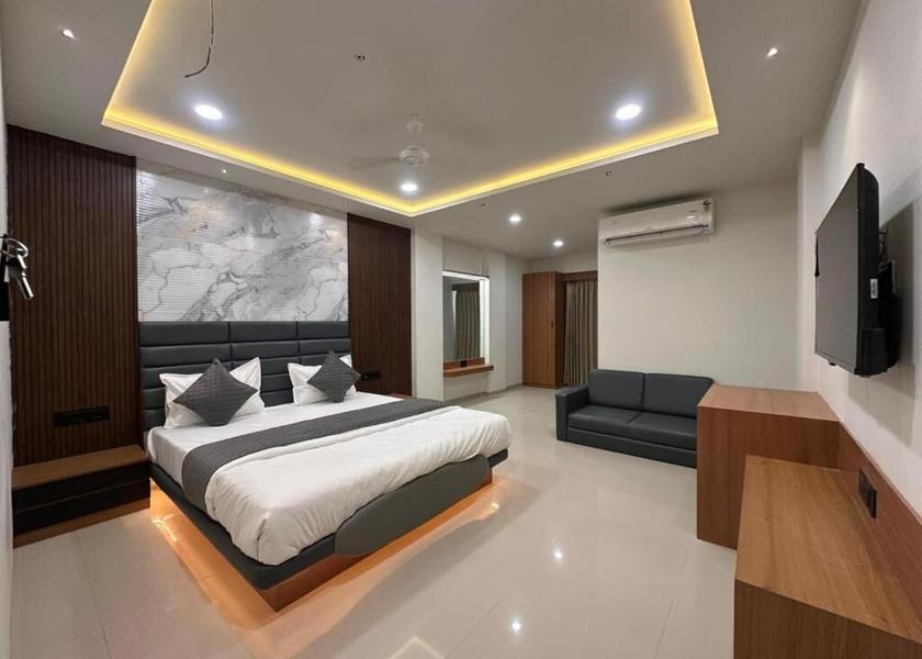 Gujarat Anand Deluxe Room