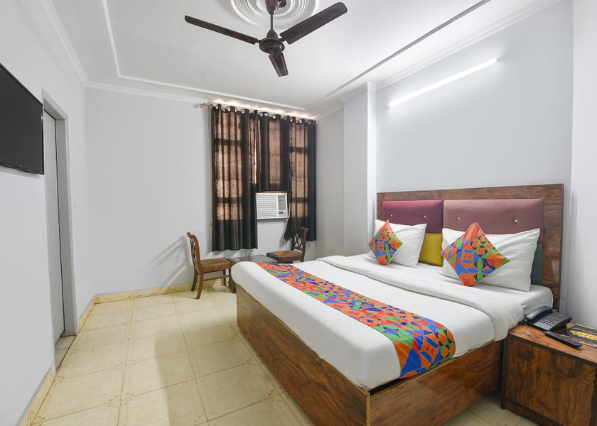 Delhi Delhi Room