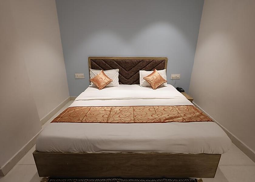 Rajasthan Bharatpur Super Deluxe Room Specially for b2b