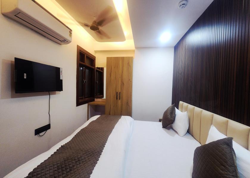 Delhi Delhi Deluxe room