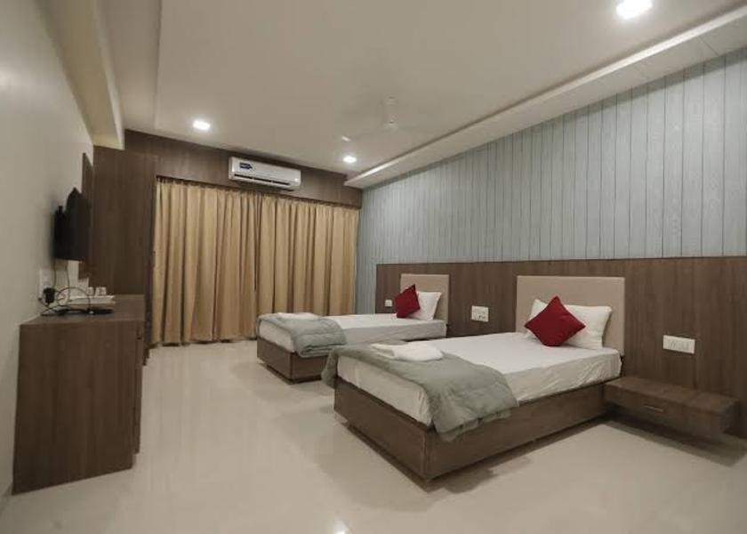 Gujarat Surat Executive Room