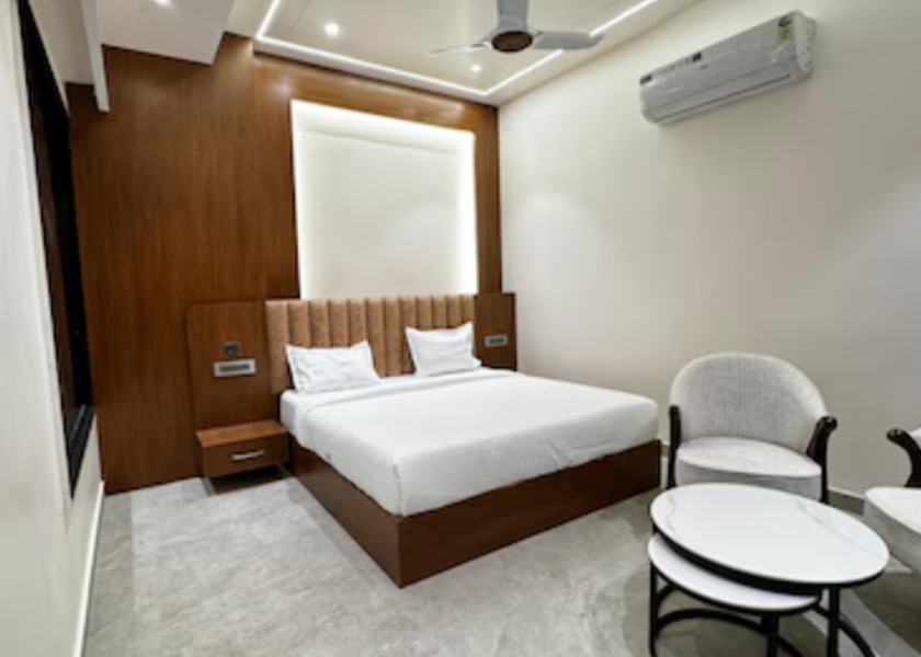 Haryana Sirsa Deluxe Room
