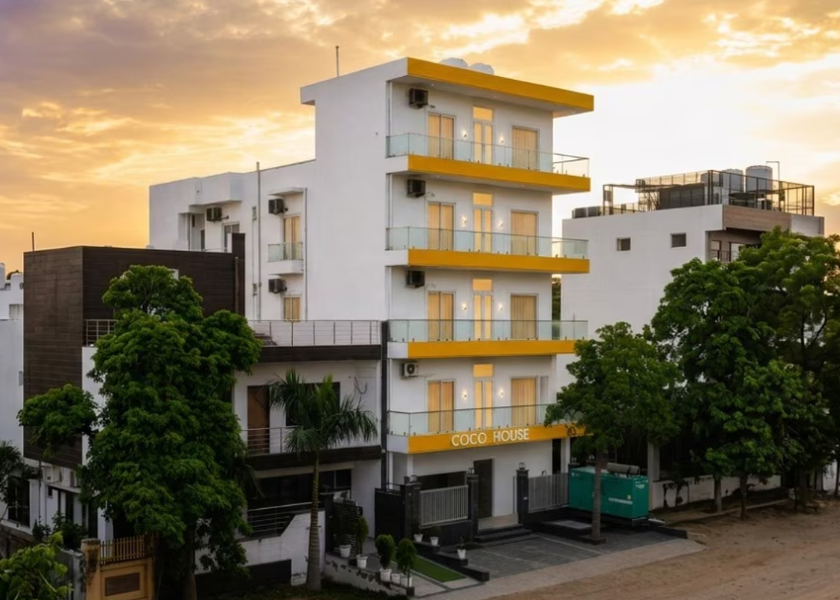 Uttar Pradesh Noida Facade