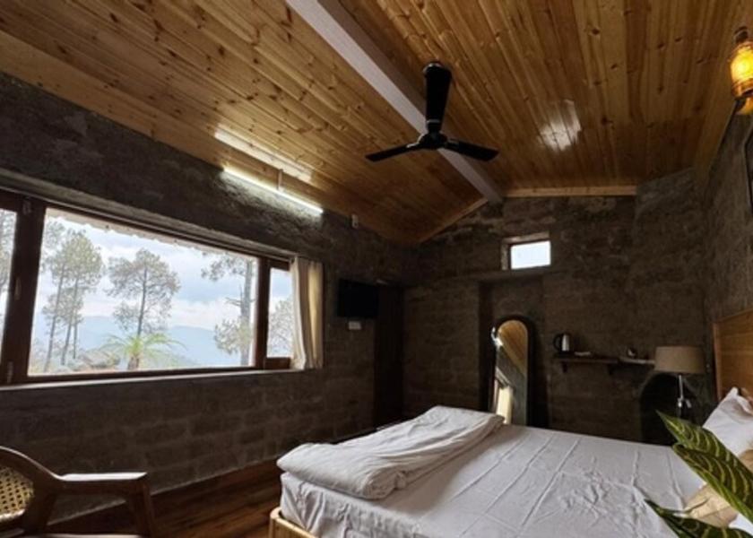 Uttarakhand Almora premium glamping tents