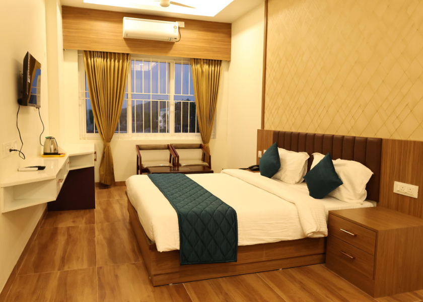 Tamil Nadu Theni Executive Room