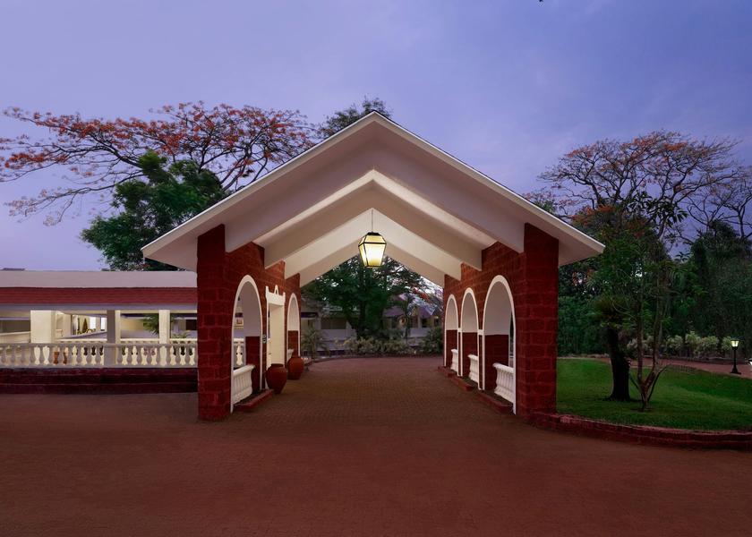 Maharashtra Chiplun Main Porch