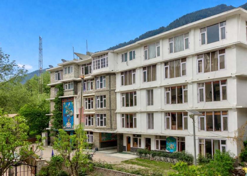Himachal Pradesh Manali Hotel Exterior
