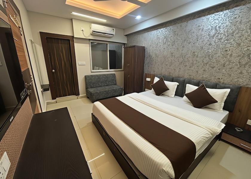 Madhya Pradesh Indore Deluxe Room