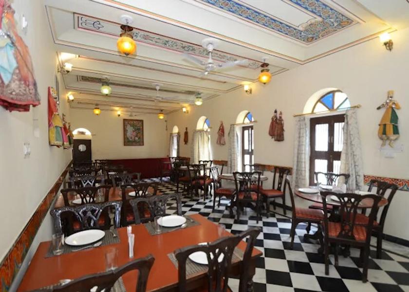 Rajasthan Mandawa Hotel Exterior