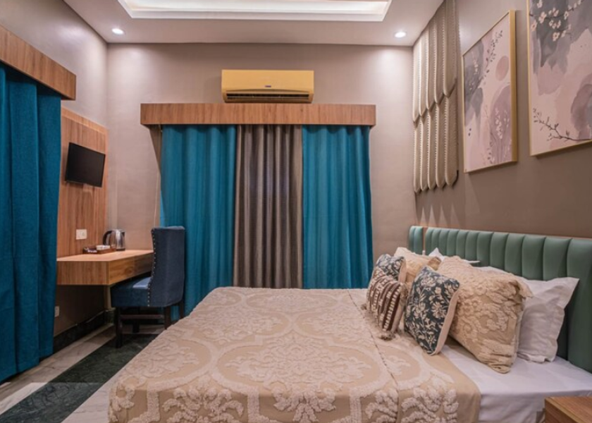 Uttarakhand Haridwar Deluxe Room Garden View
