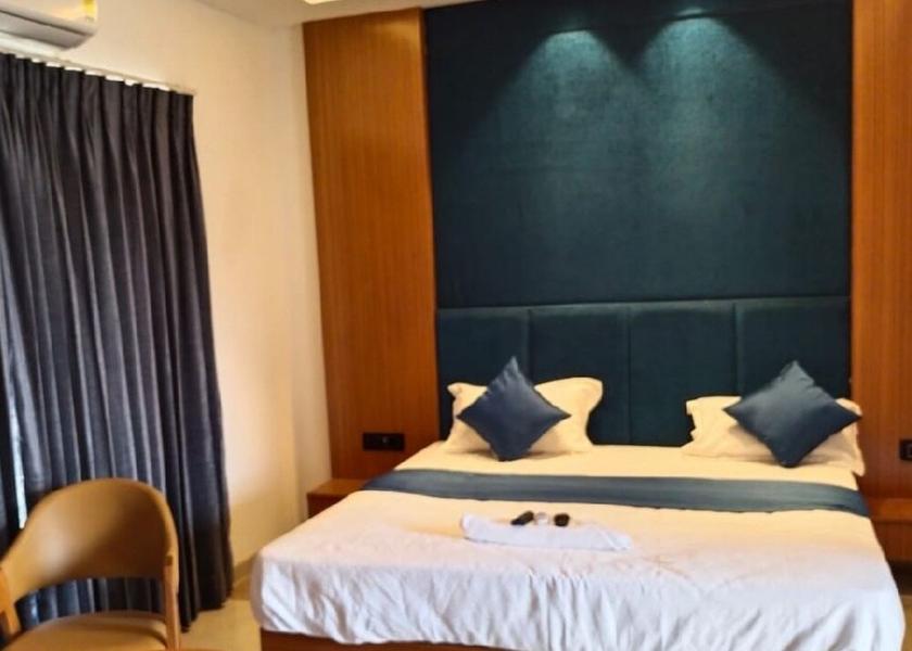 Gujarat Vadodara Deluxe Room