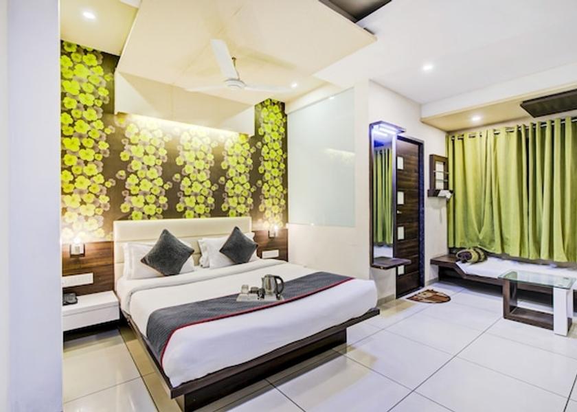Gujarat Vadodara Deluxe Room