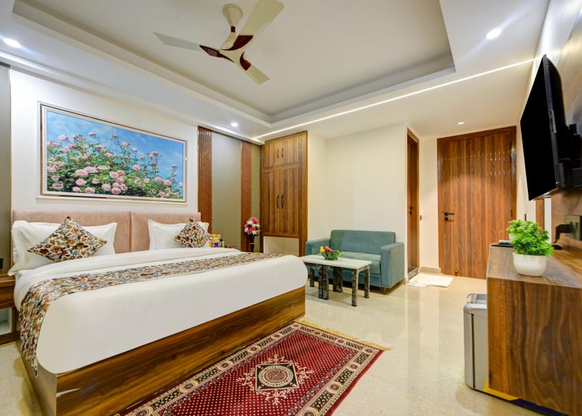 Delhi Delhi Business Deluxe Room with Airport Drop
