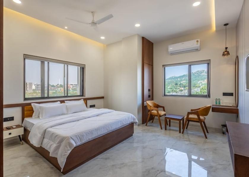 Gujarat Bhuj DELUXE ROOM