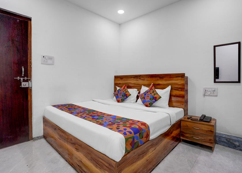 Maharashtra Nashik Room