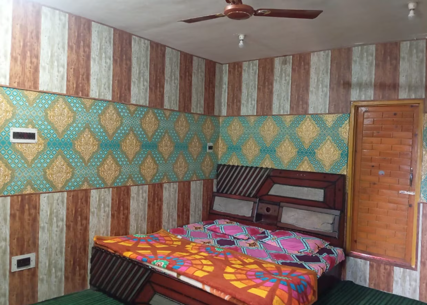 Jammu and Kashmir Srinagar Deluxe Room