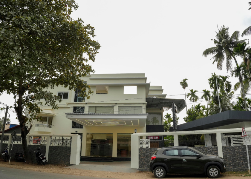 Kerala Kodungallur Hotel Exterior
