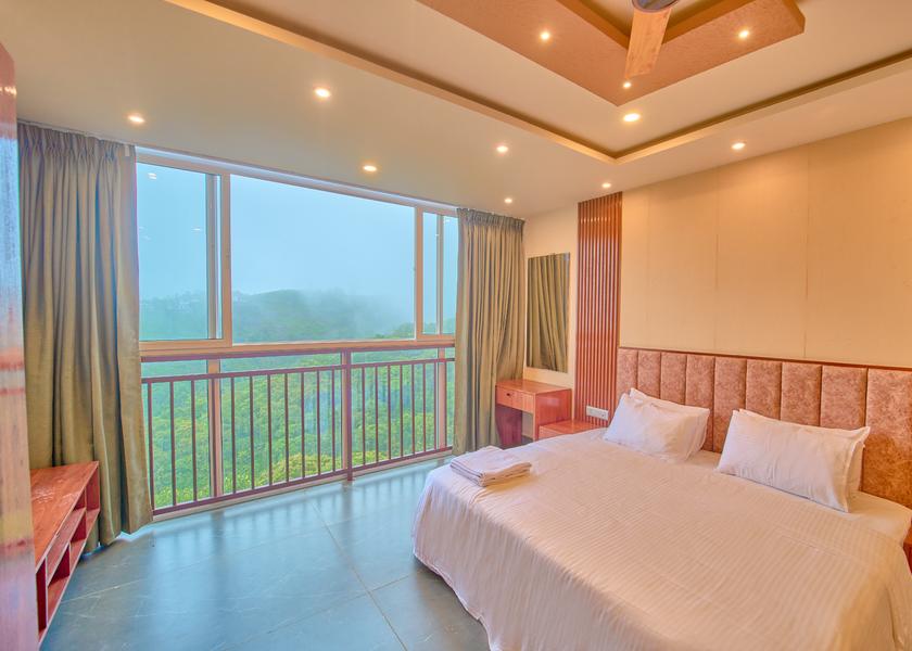 Kerala Vagamon Deluxe Valley View Room