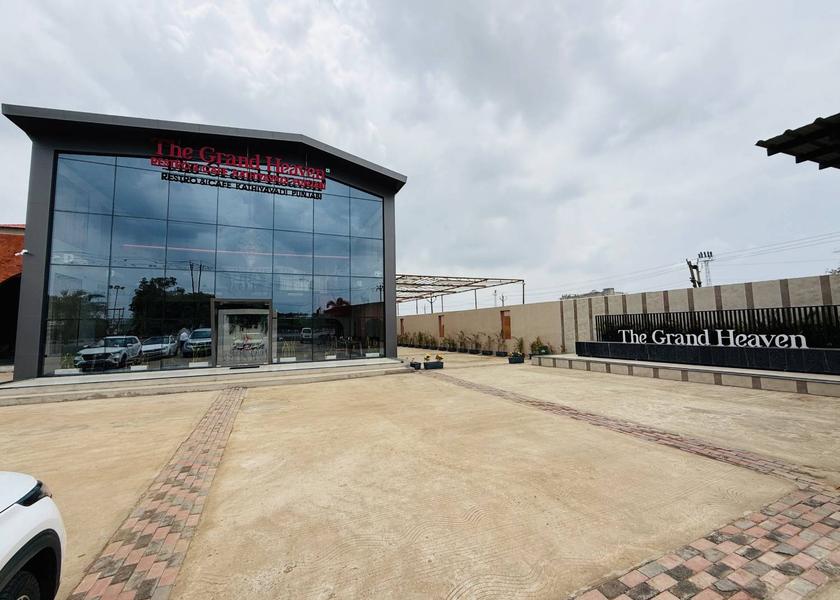 Gujarat Surat Public Areas
