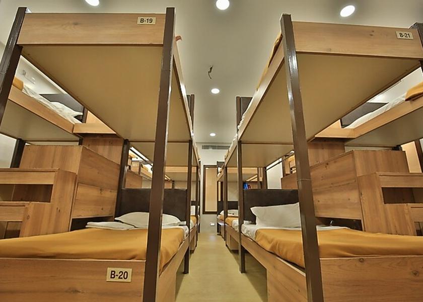 Gujarat Surat Lower Bed - AC Dormitory (Male Only)