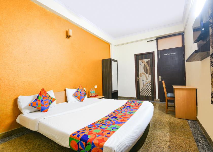 Delhi Delhi Room
