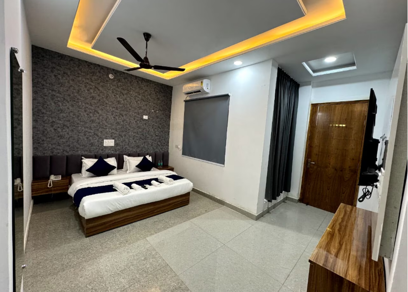 Uttar Pradesh Noida Deluxe Room