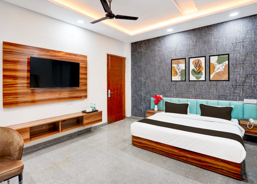 Uttar Pradesh Noida Deluxe Room