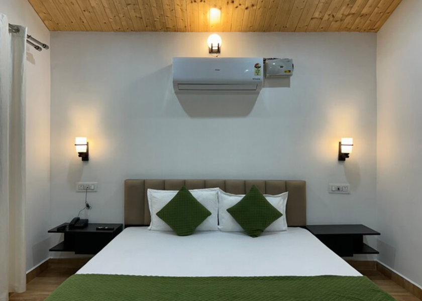 Himachal Pradesh Bir Deluxe Cottage with Mountain View