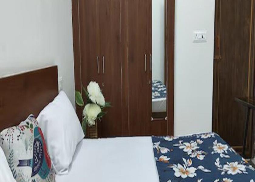 Uttar Pradesh Aligarh Executive Comfort Room