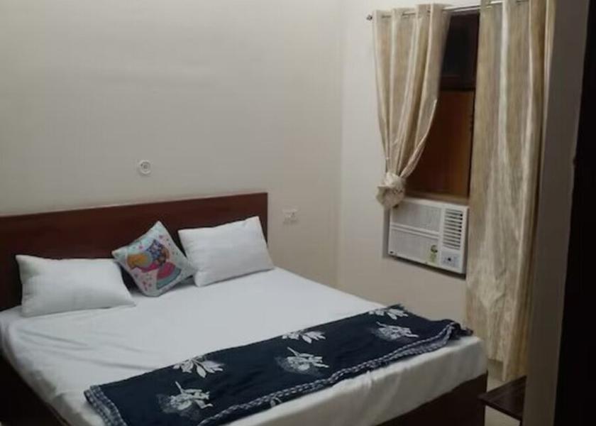 Uttar Pradesh Aligarh Executive Comfort Room