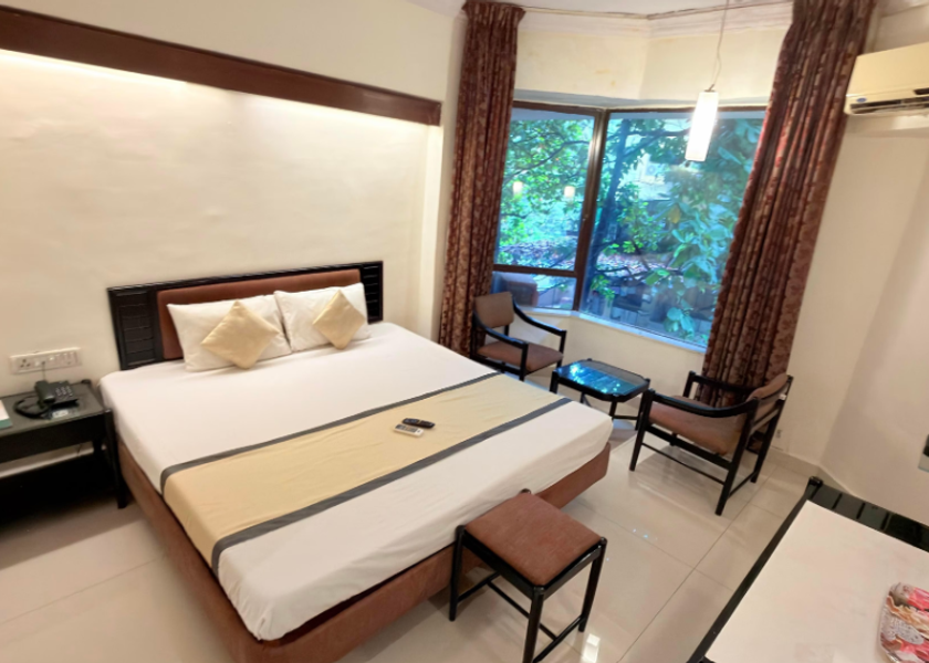 Maharashtra Navi Mumbai Deluxe AC Room
