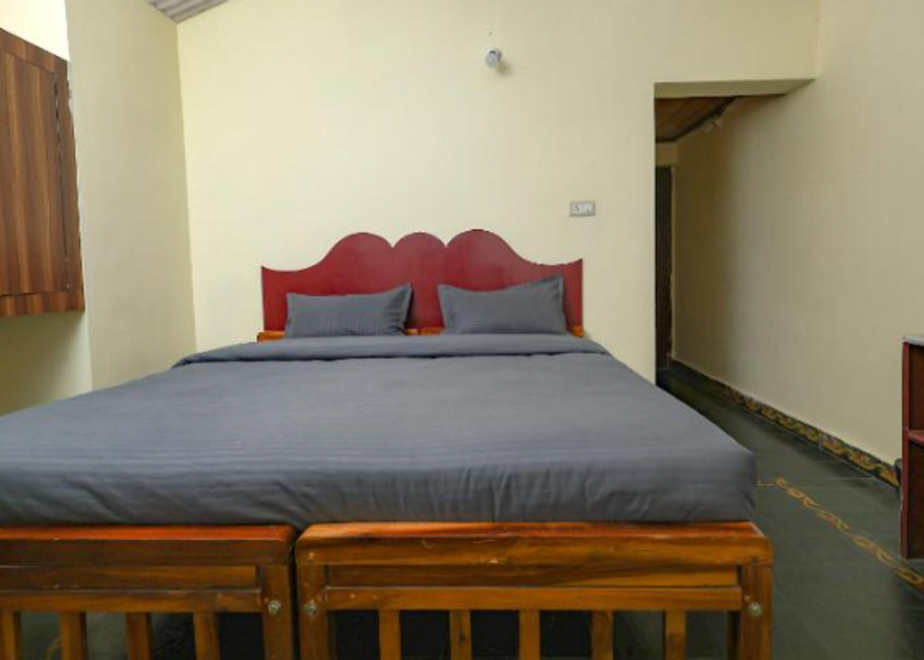 Tamil Nadu Ooty Deluxe Room