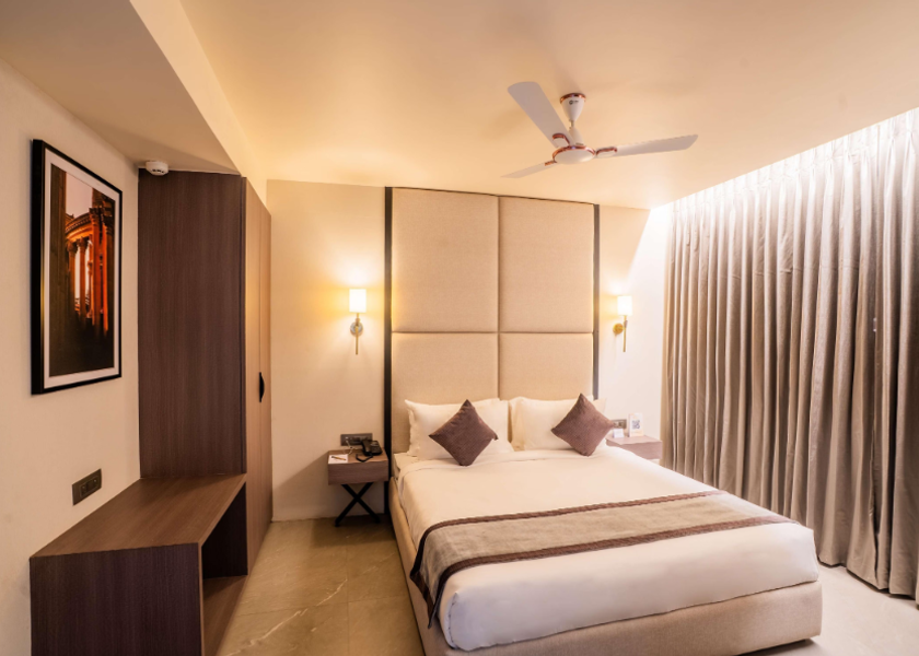 Jharkhand Dhanbad Deluxe Room With Work Desk