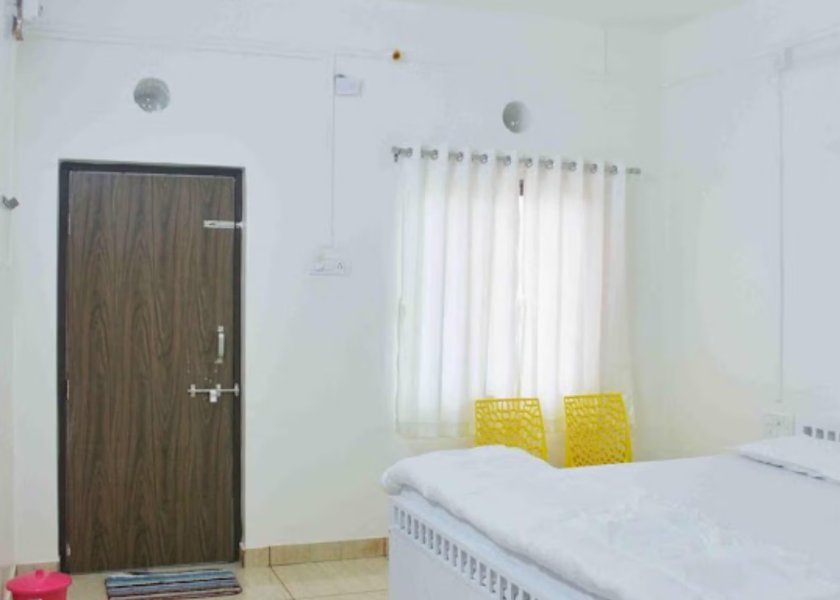 Maharashtra Karad AC ROOM