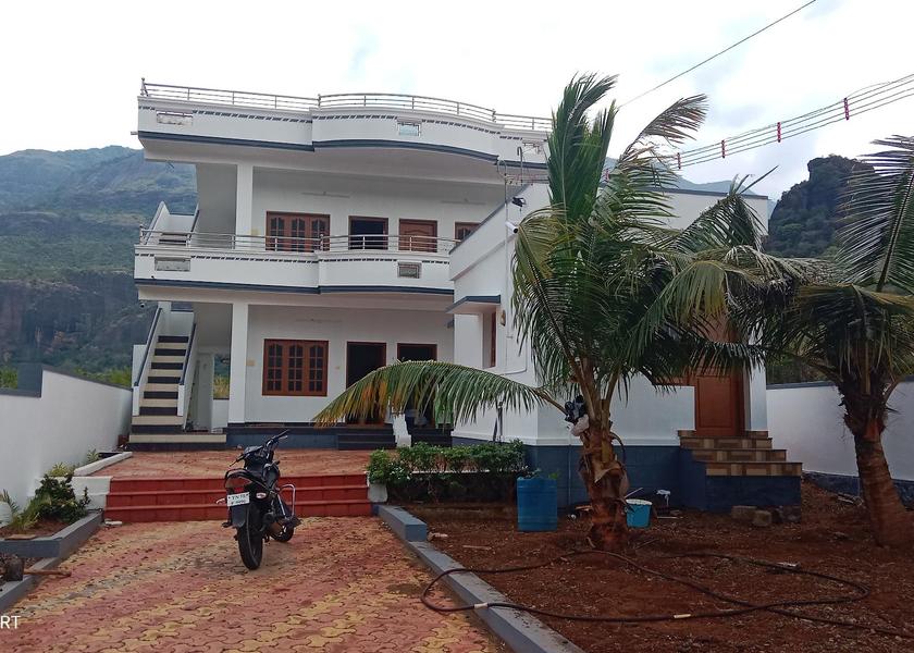 Tamil Nadu Courtrallam 