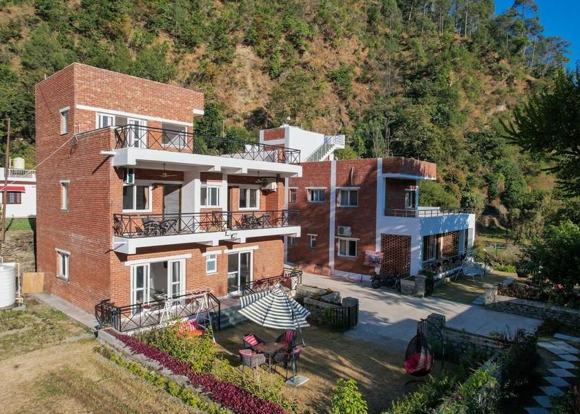 Uttarakhand Bhimtal Hotel Exterior