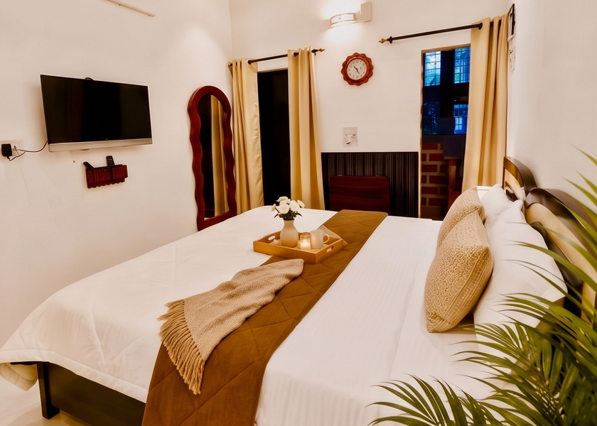 Delhi Delhi Bedroom