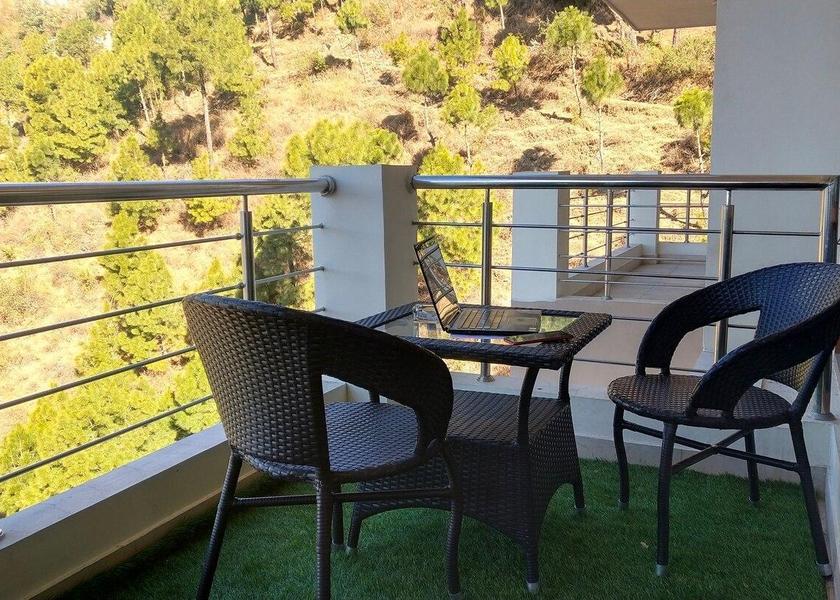 Himachal Pradesh Barog Balcony/terrace