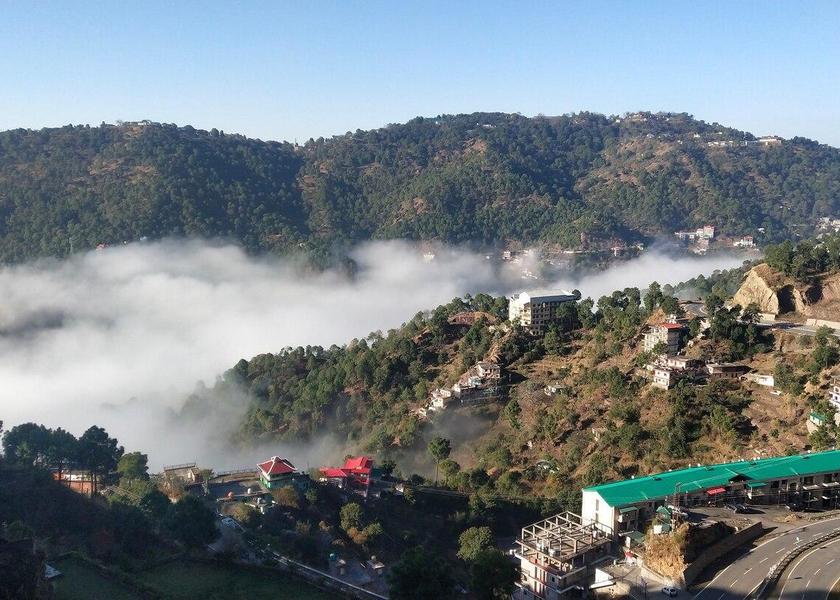 Himachal Pradesh Barog Balcony/terrace