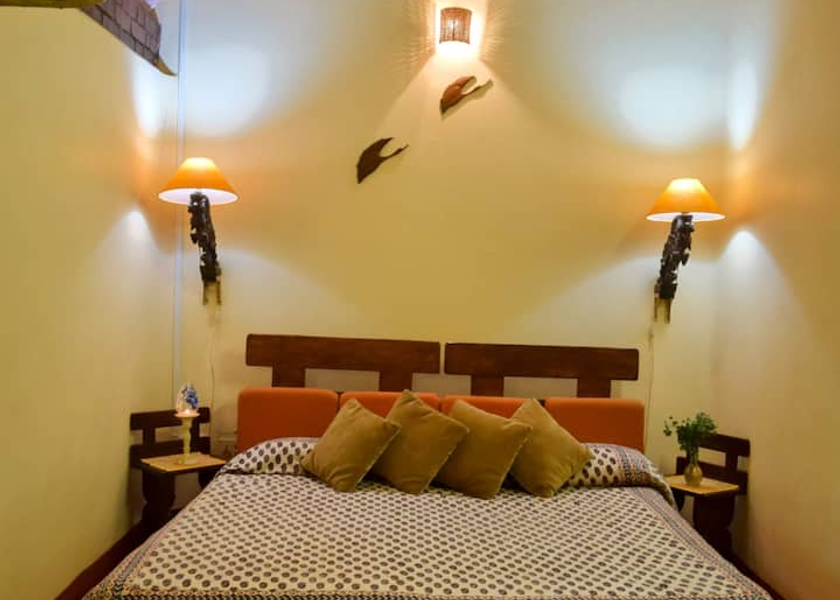 Maharashtra Amboli Public Areas