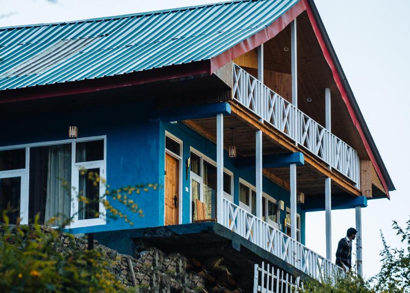 Himachal Pradesh Jibhi Exterior view